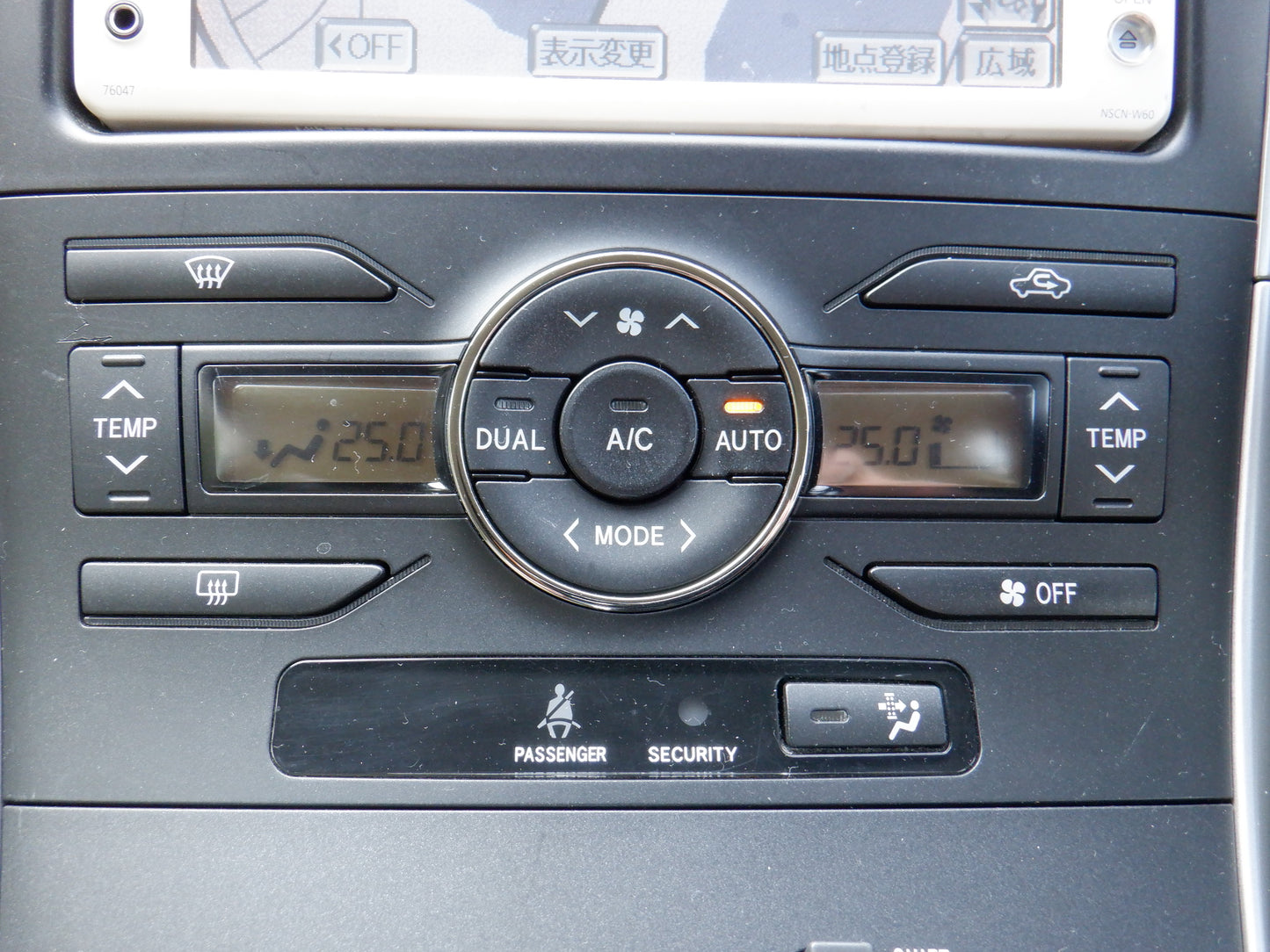 840 TOYOTA AURIS 150X M PACKAGE 2010 / Mileage: 52,200 km