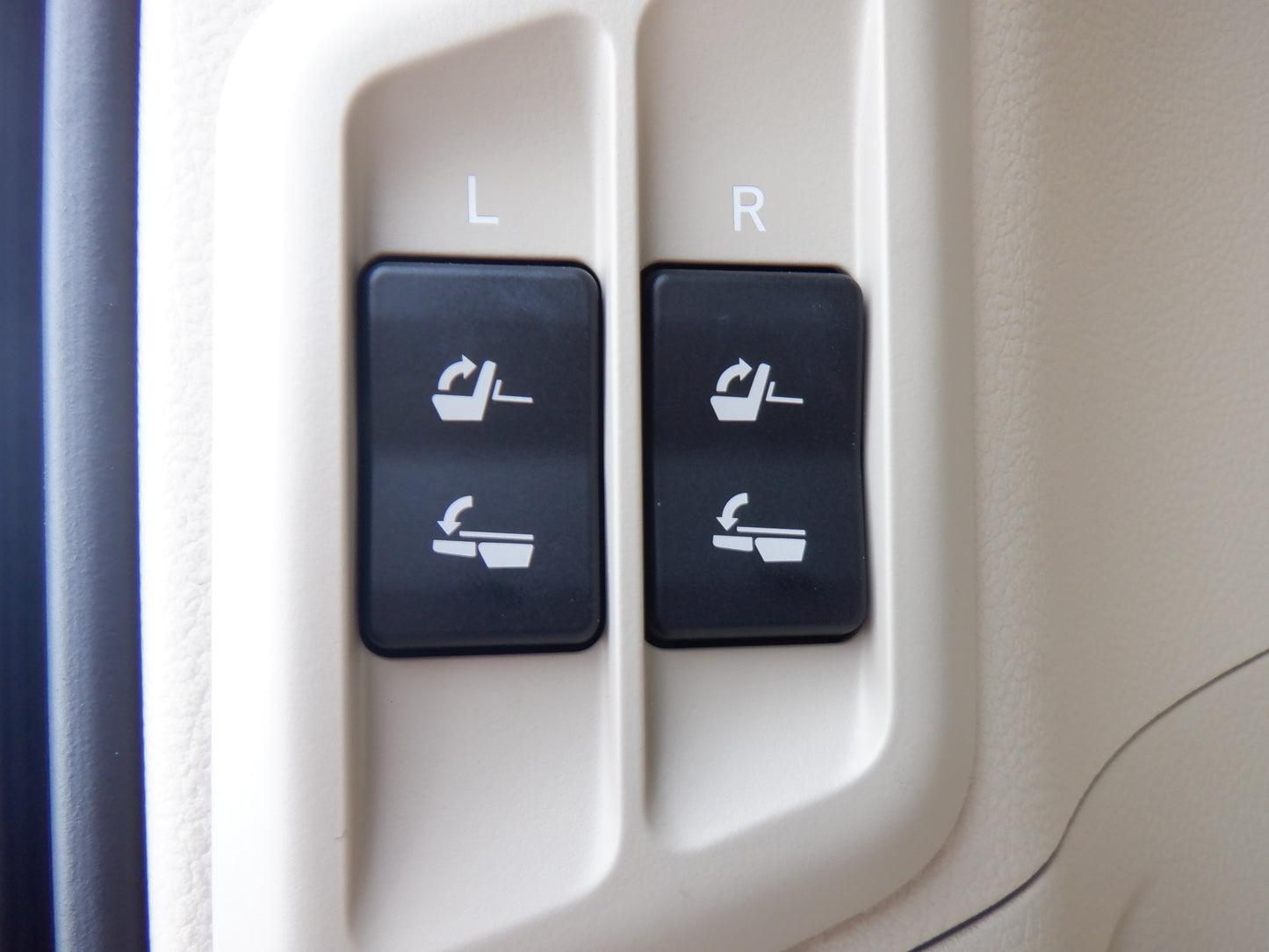850 TOYOTA LAND CRUISER PRADO TX L PACKAGE MATTE BLACK EDITION 2022 TRJ150-0150825