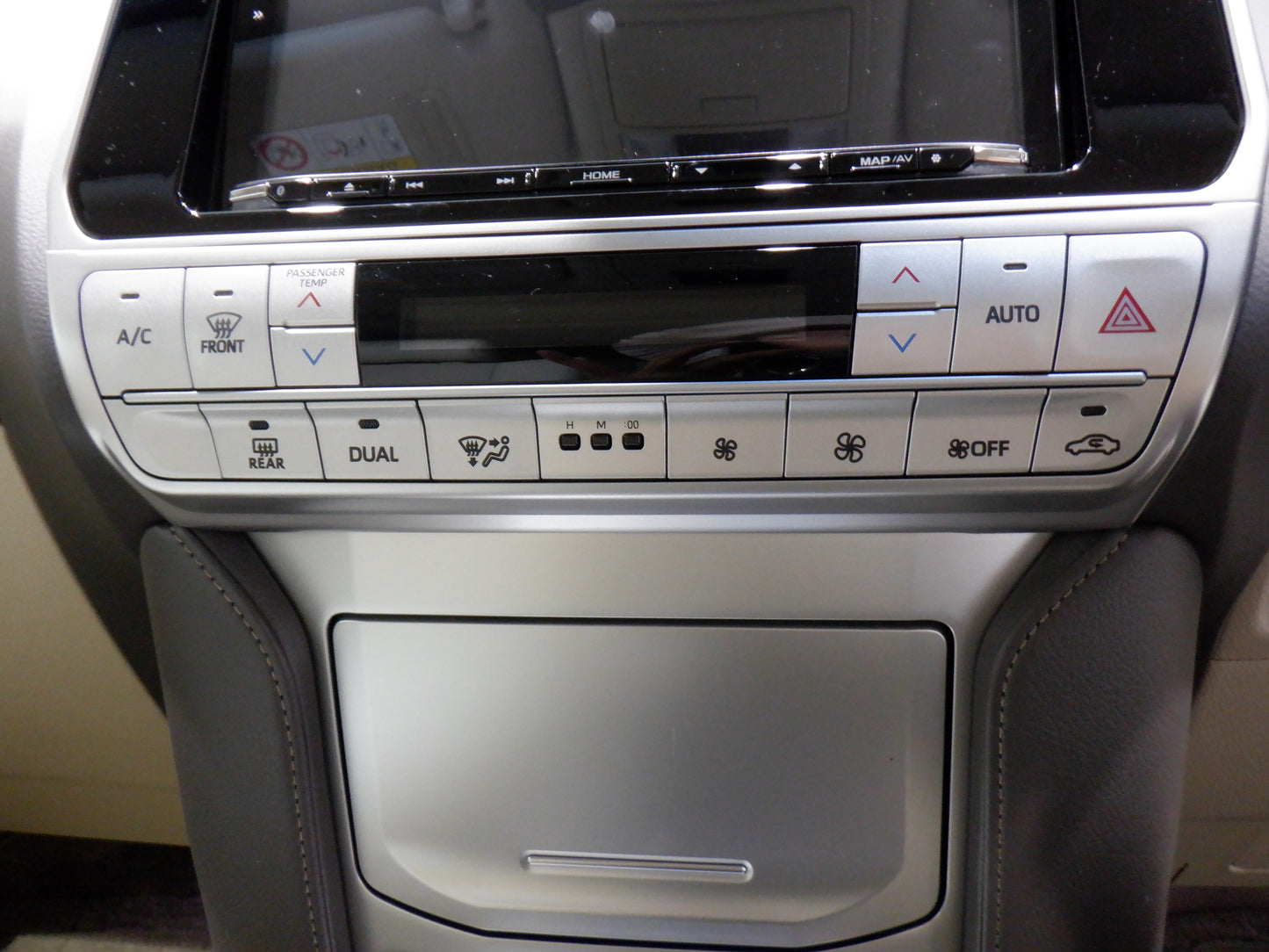 850 TOYOTA LAND CRUISER PRADO TX L PACKAGE MATTE BLACK EDITION 2022 / Milage: 34,500 Km