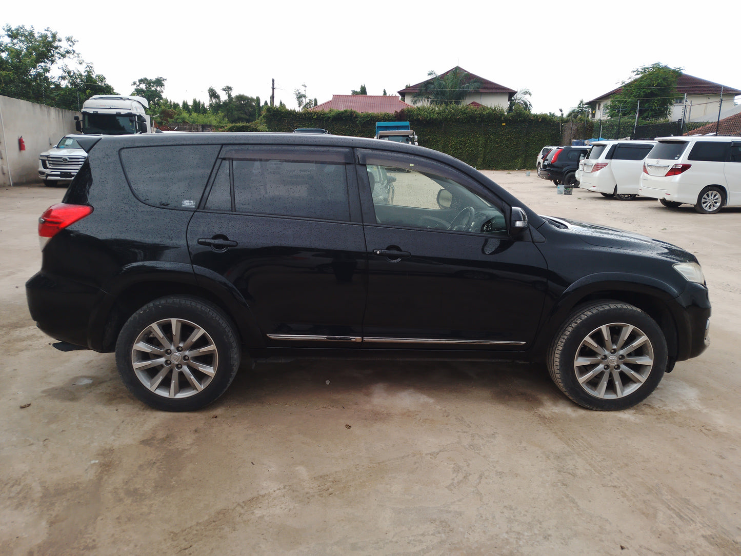 377. Toyota Vanguard 240S S-packege Alkantala 2013