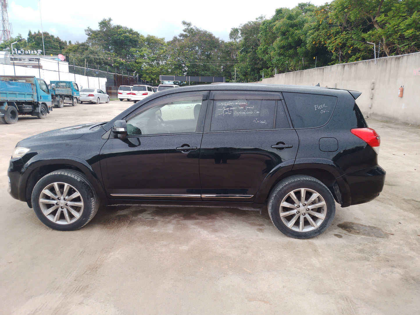 377. Toyota Vanguard 240S S-packege Alkantala 2013