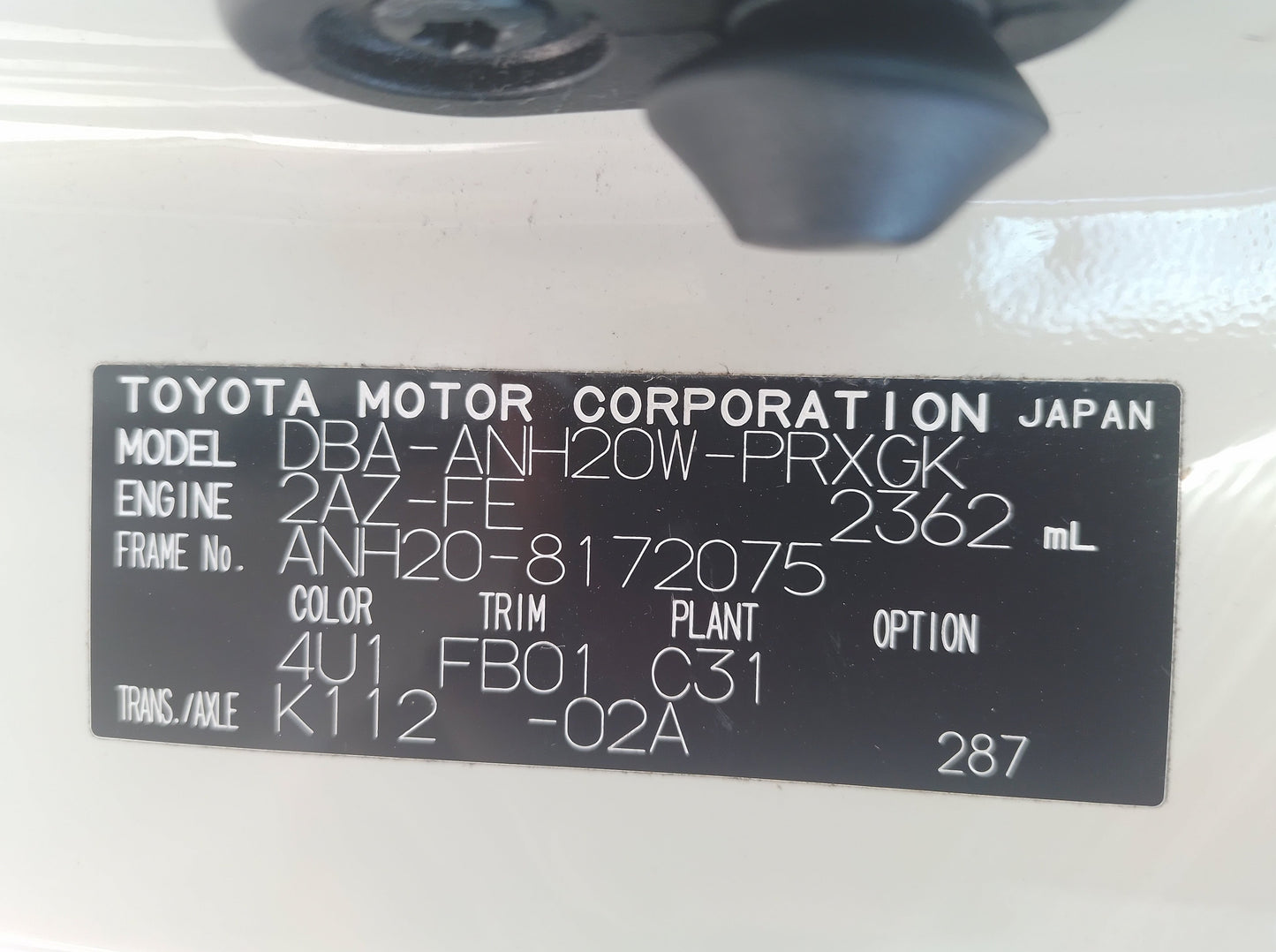 421. Toyota Alphard 240X 2011