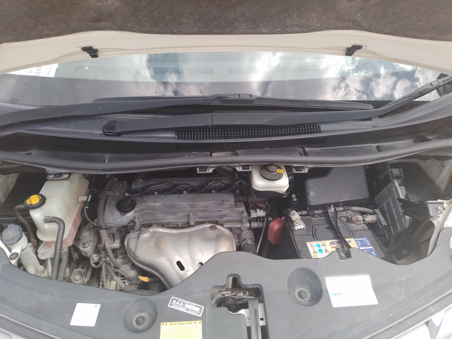 421. Toyota Alphard 240X 2011