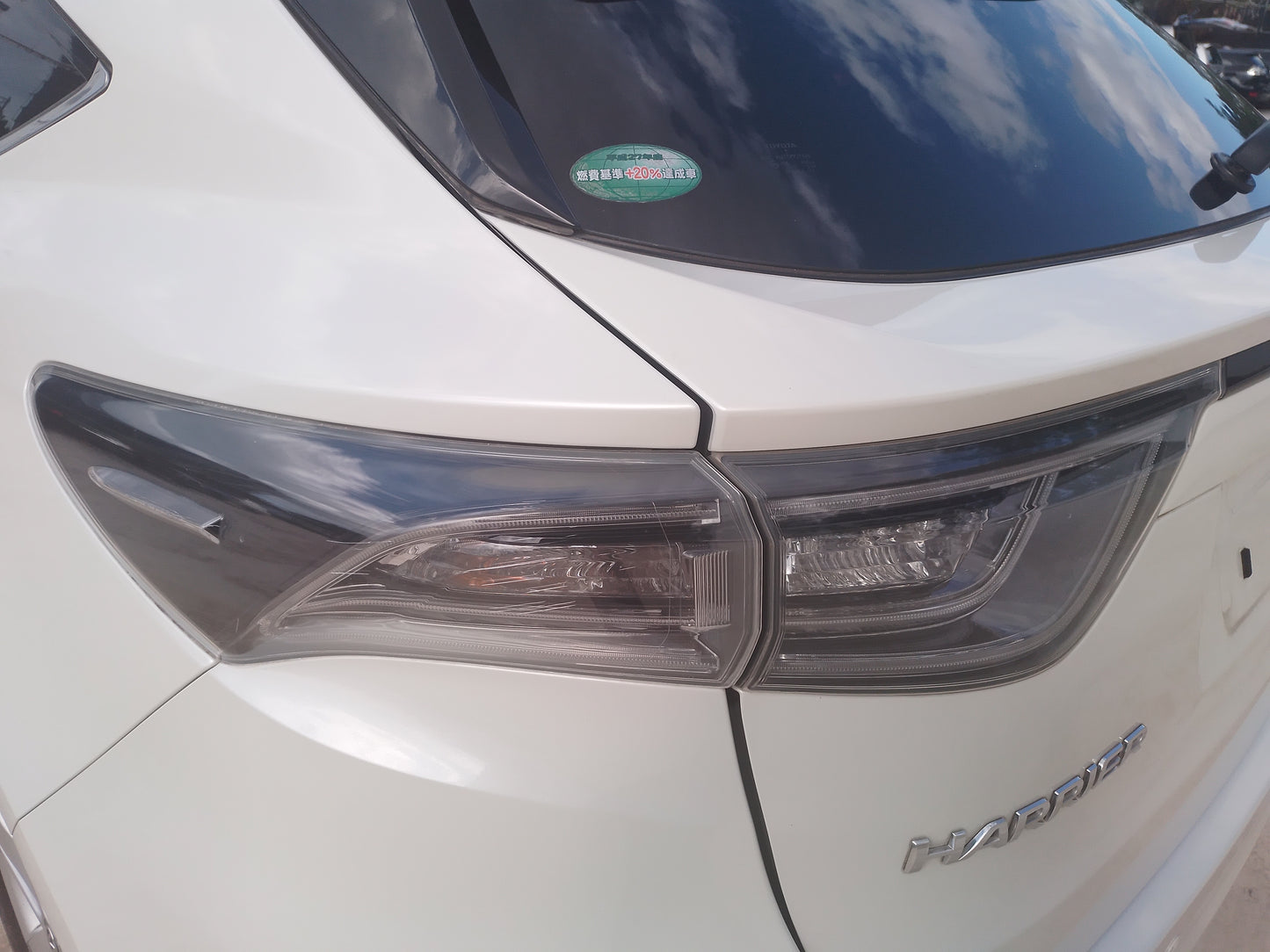 391. Toyota Harrier Elegance 2014