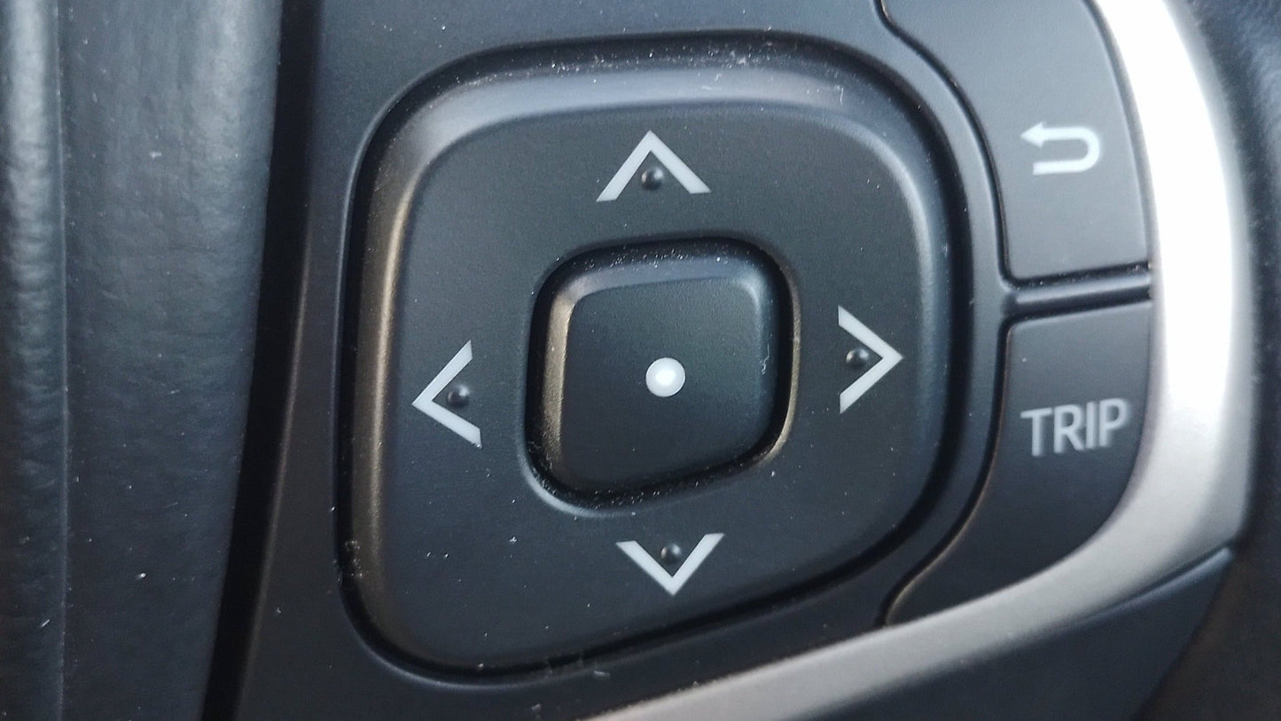 391. Toyota Harrier Elegance 2014