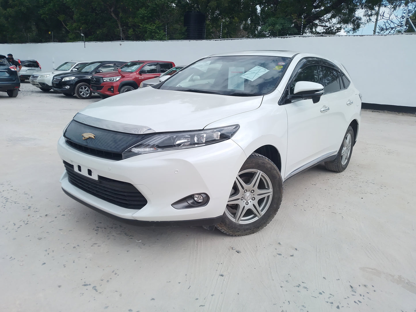 392. Toyota Harrier Elegance 2014