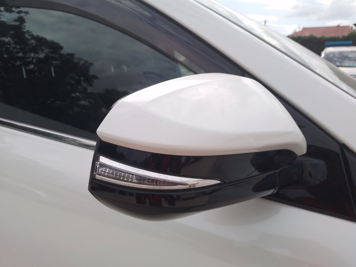 392. Toyota Harrier Elegance 2014