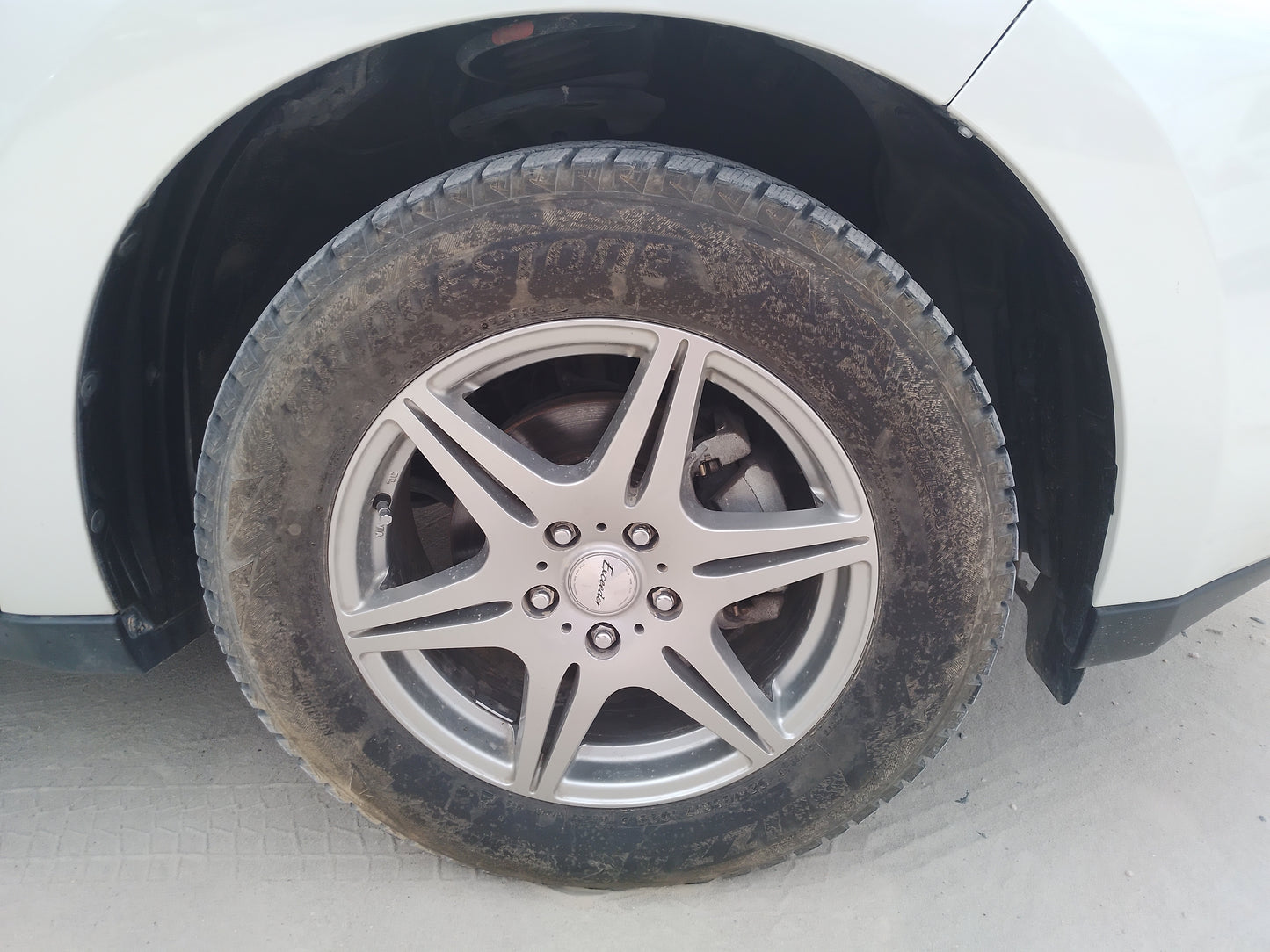 392. Toyota Harrier Elegance 2014