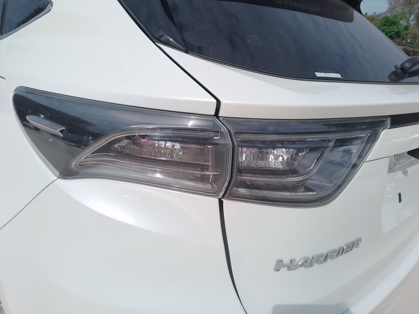 392. Toyota Harrier Elegance 2014