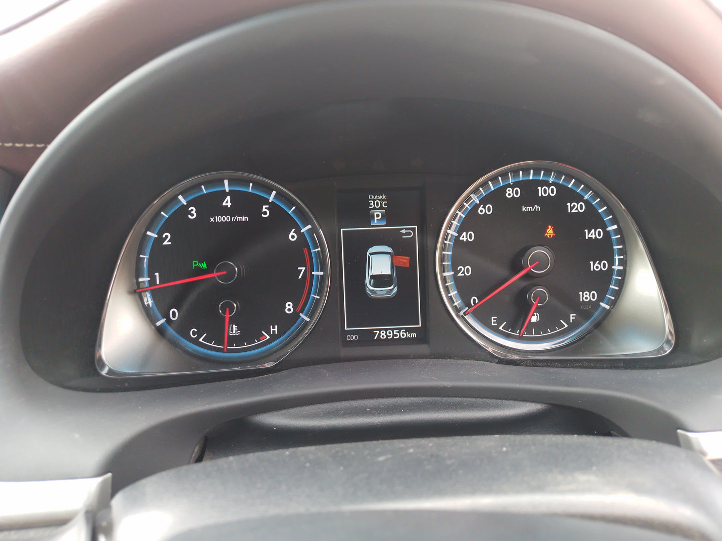 392. Toyota Harrier Elegance 2014