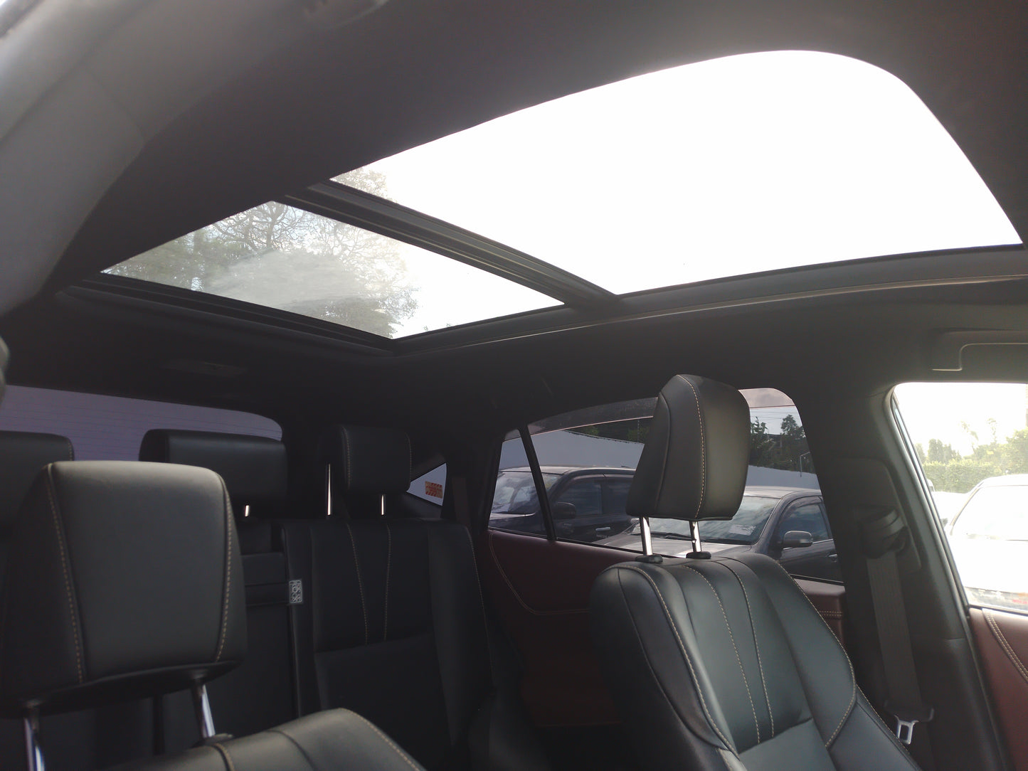 392. Toyota Harrier Elegance 2014