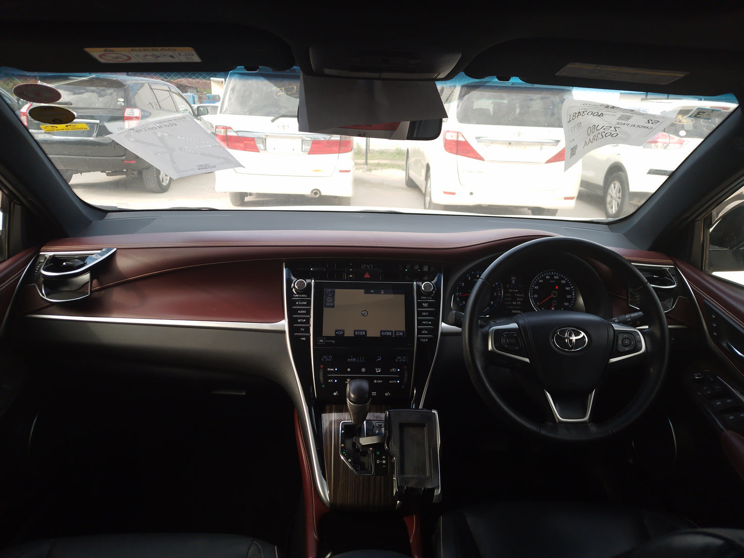 392. Toyota Harrier Elegance 2014
