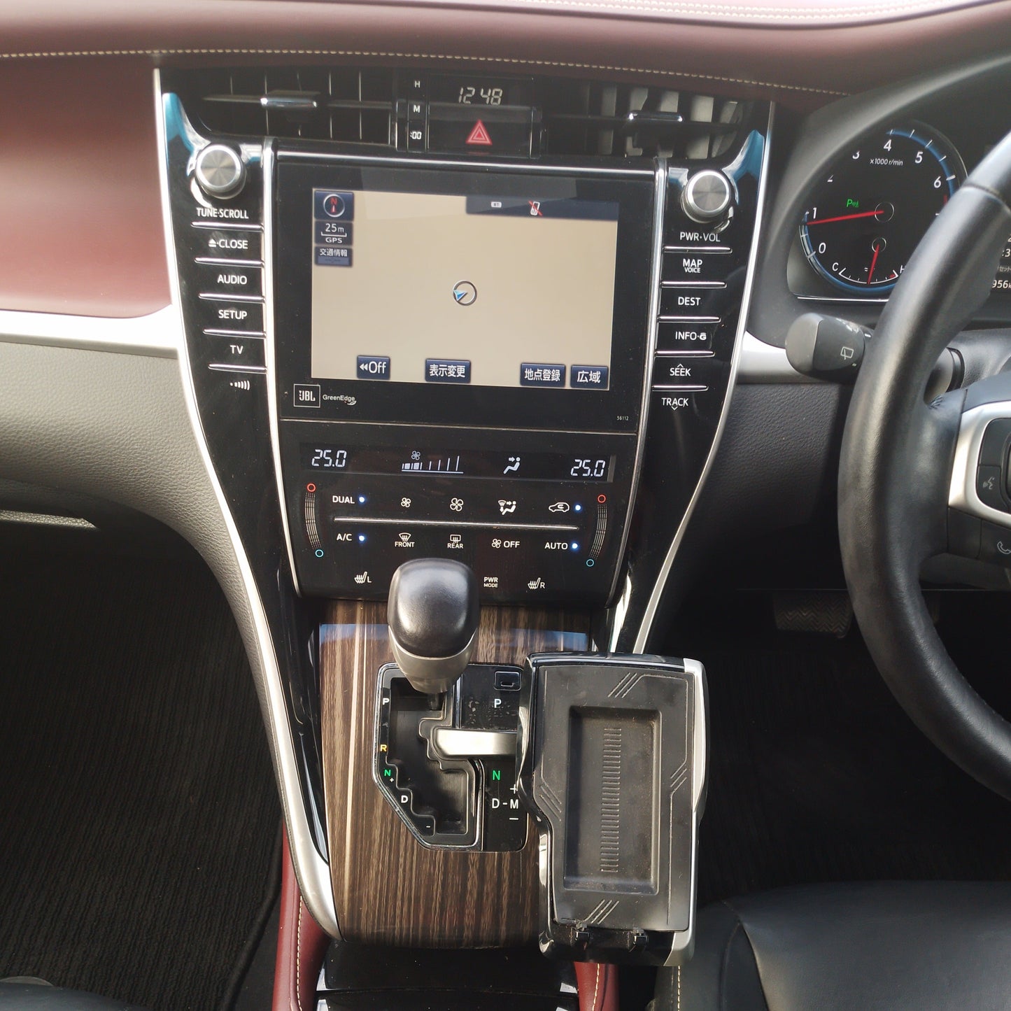 392. Toyota Harrier Elegance 2014