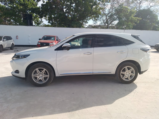 392. Toyota Harrier Elegance 2014