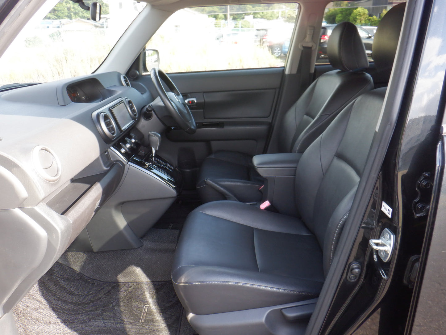832 TOYOTA COROLLA RUMION 1.5G ON B LIMITED 2011 ,Milage: 118,500 Km