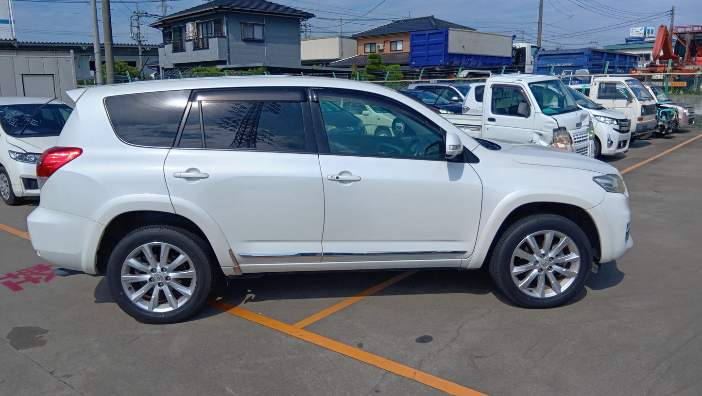 851. Toyota Vanguard 240S S-PKG 2011