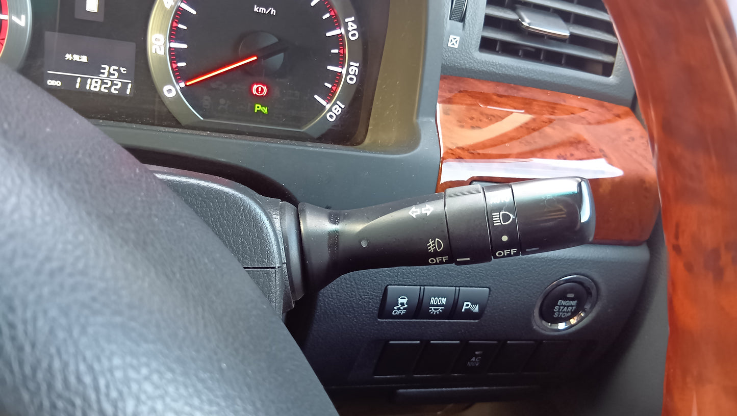 874. TOYOTA Alphard 240S Premium Selection II 2010