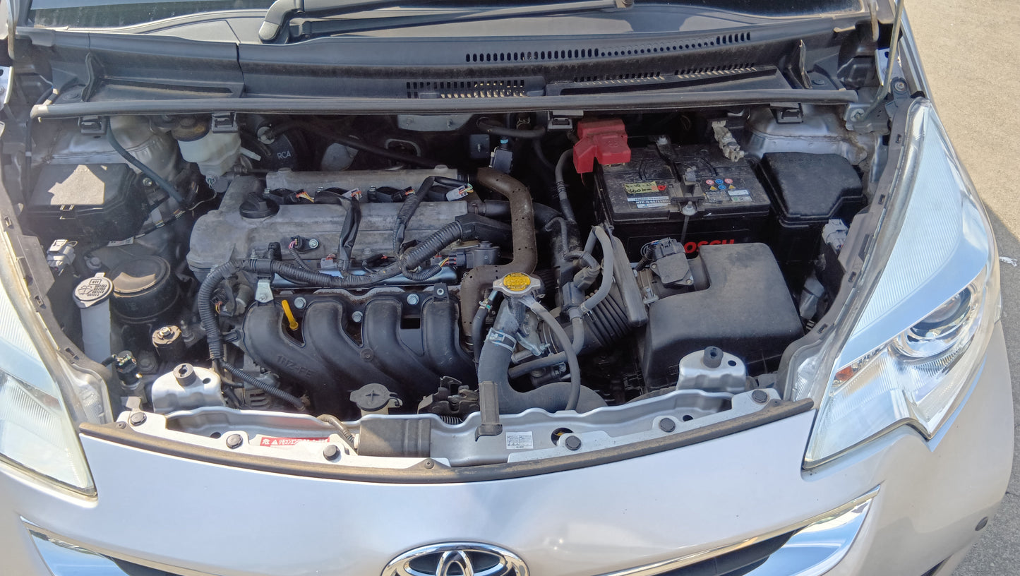 875 TOYOTA RACTIS X 2014