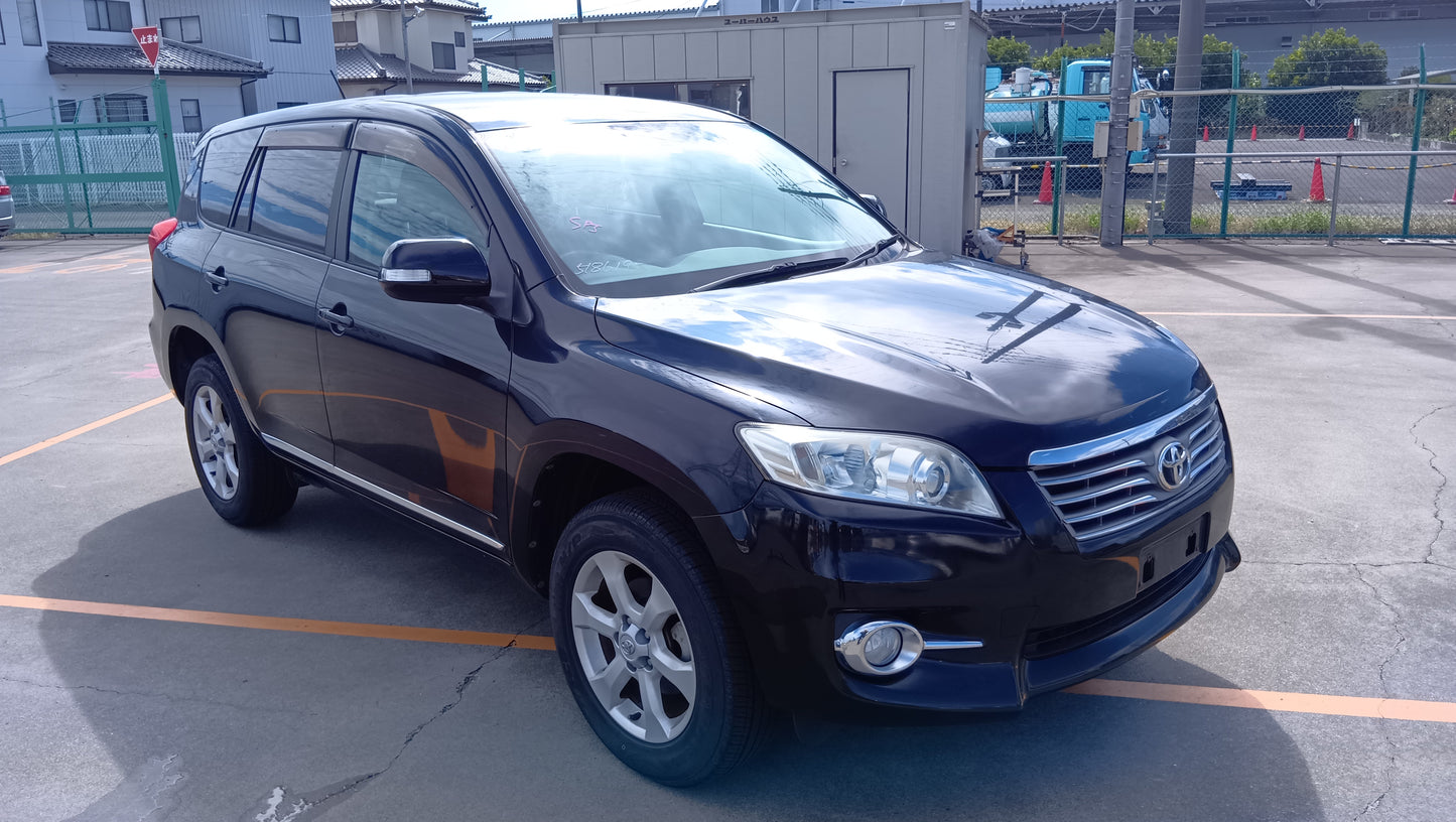 893. TOYOTA VANGUARD 240S 2011