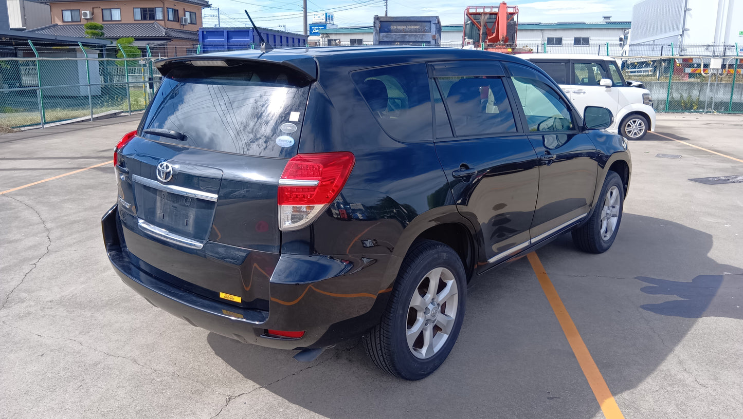 893. TOYOTA VANGUARD 240S 2011