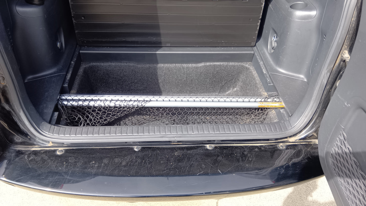 893. TOYOTA VANGUARD 240S 2011
