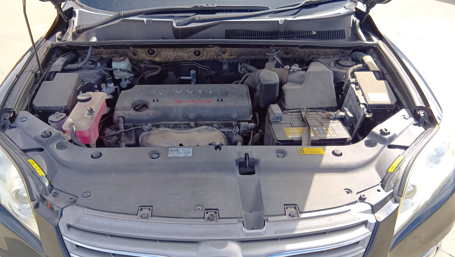 893. TOYOTA VANGUARD 240S 2011
