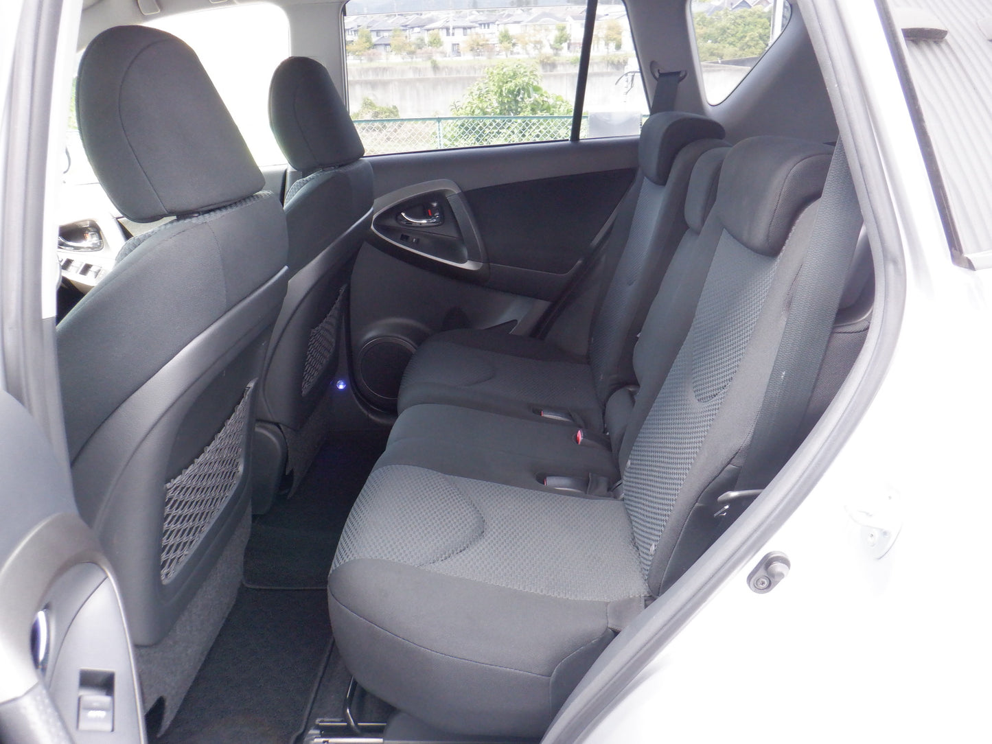 830 TOYOTA RAV4 STYLE 2011 Milage: 37,300 Km