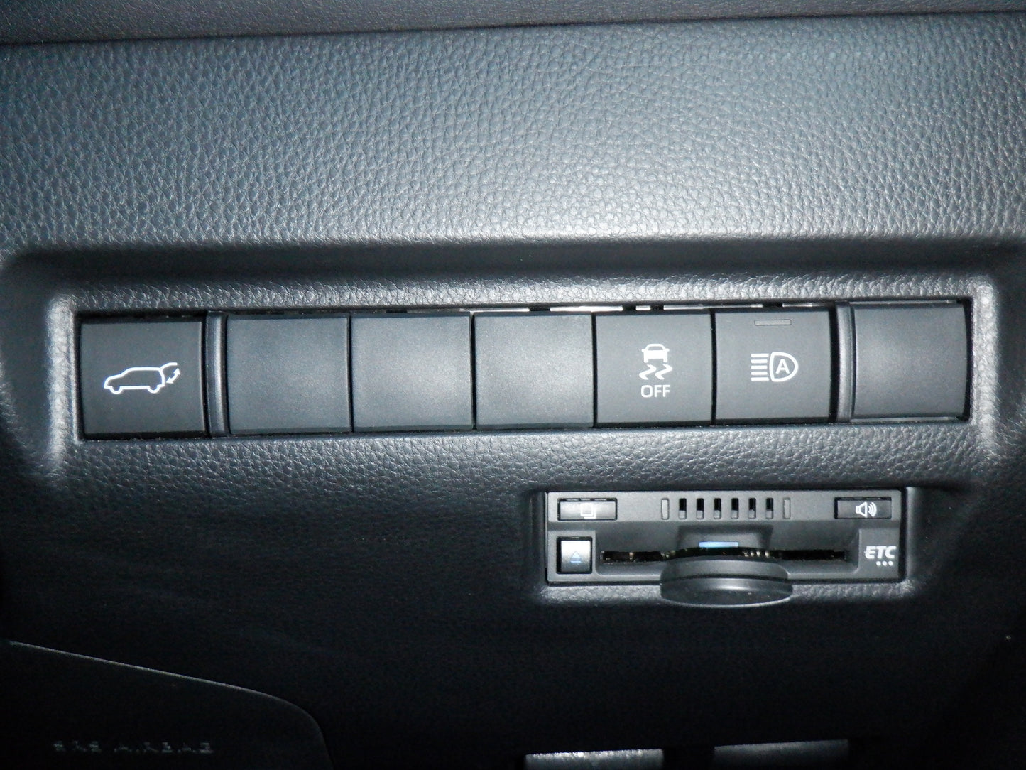 899 TOYOTA HARRIER G 2020 MXUA80-0015841