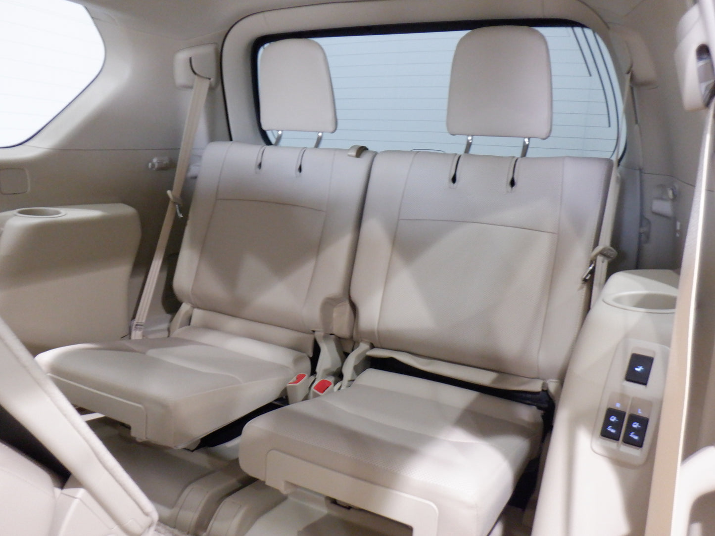 850 TOYOTA LAND CRUISER PRADO TX L PACKAGE MATTE BLACK EDITION 2022 / Milage: 34,500 Km