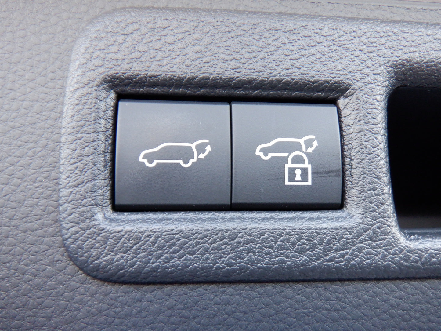 899 TOYOTA HARRIER G 2020 MXUA80-0015841