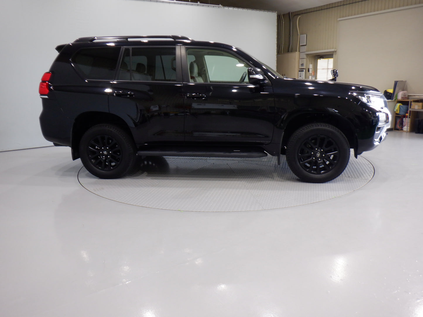 850 TOYOTA LAND CRUISER PRADO TX L PACKAGE MATTE BLACK EDITION 2022 / Milage: 34,500 Km