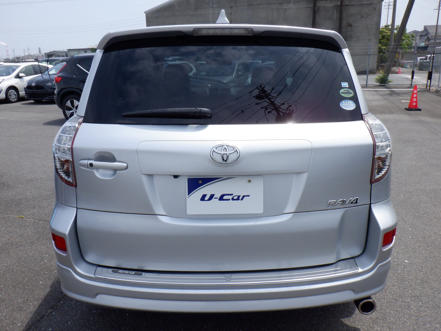 830 TOYOTA RAV4 STYLE 2011 Milage: 37,300 Km