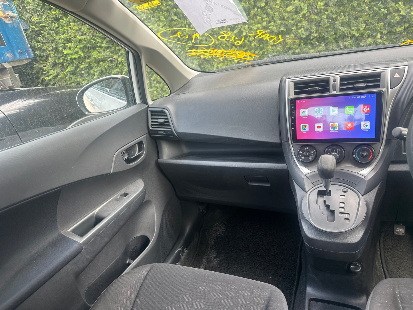 565. Toyota Ractis X 2011