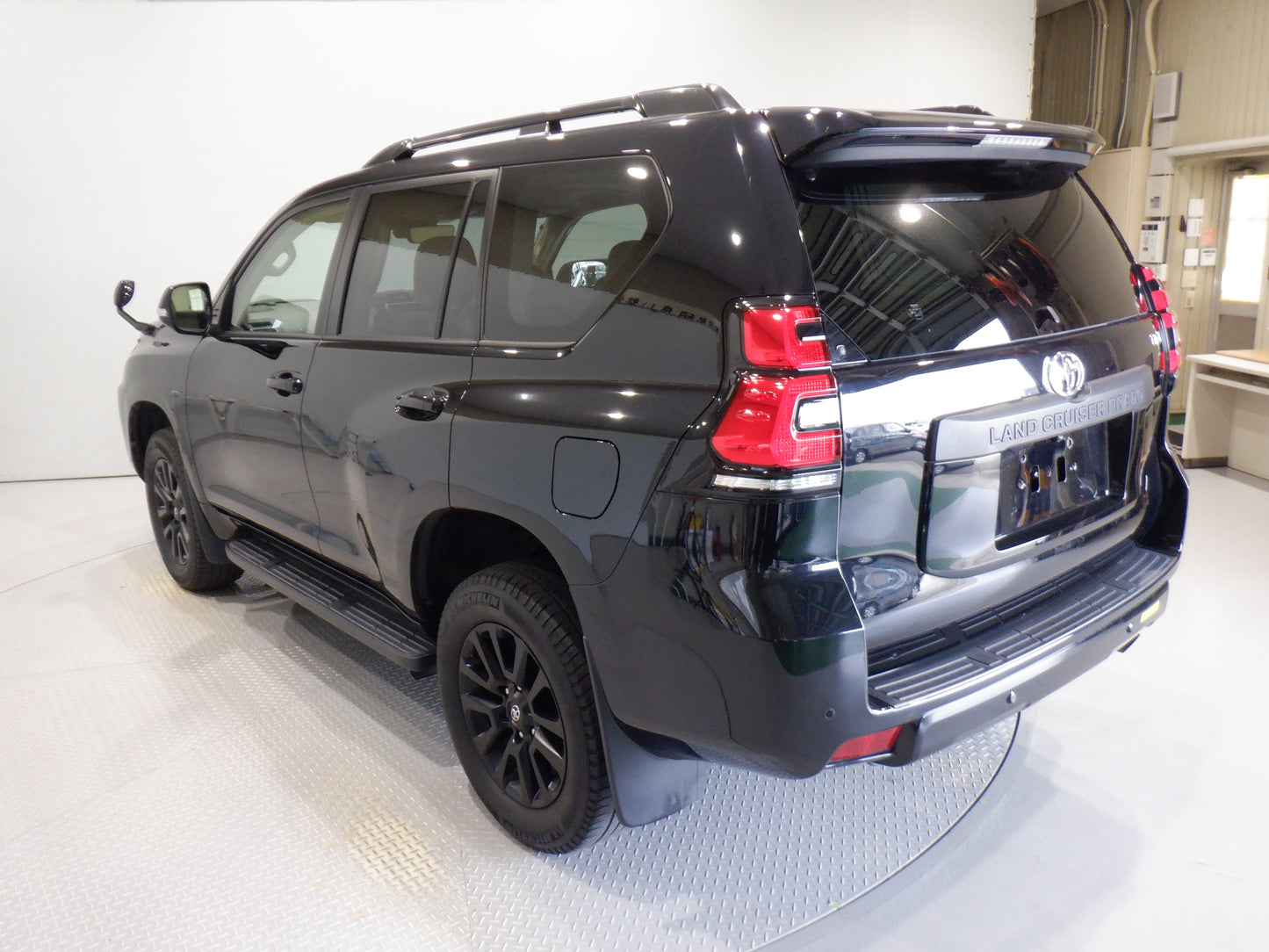 850 TOYOTA LAND CRUISER PRADO TX L PACKAGE MATTE BLACK EDITION 2022 / Milage: 34,500 Km