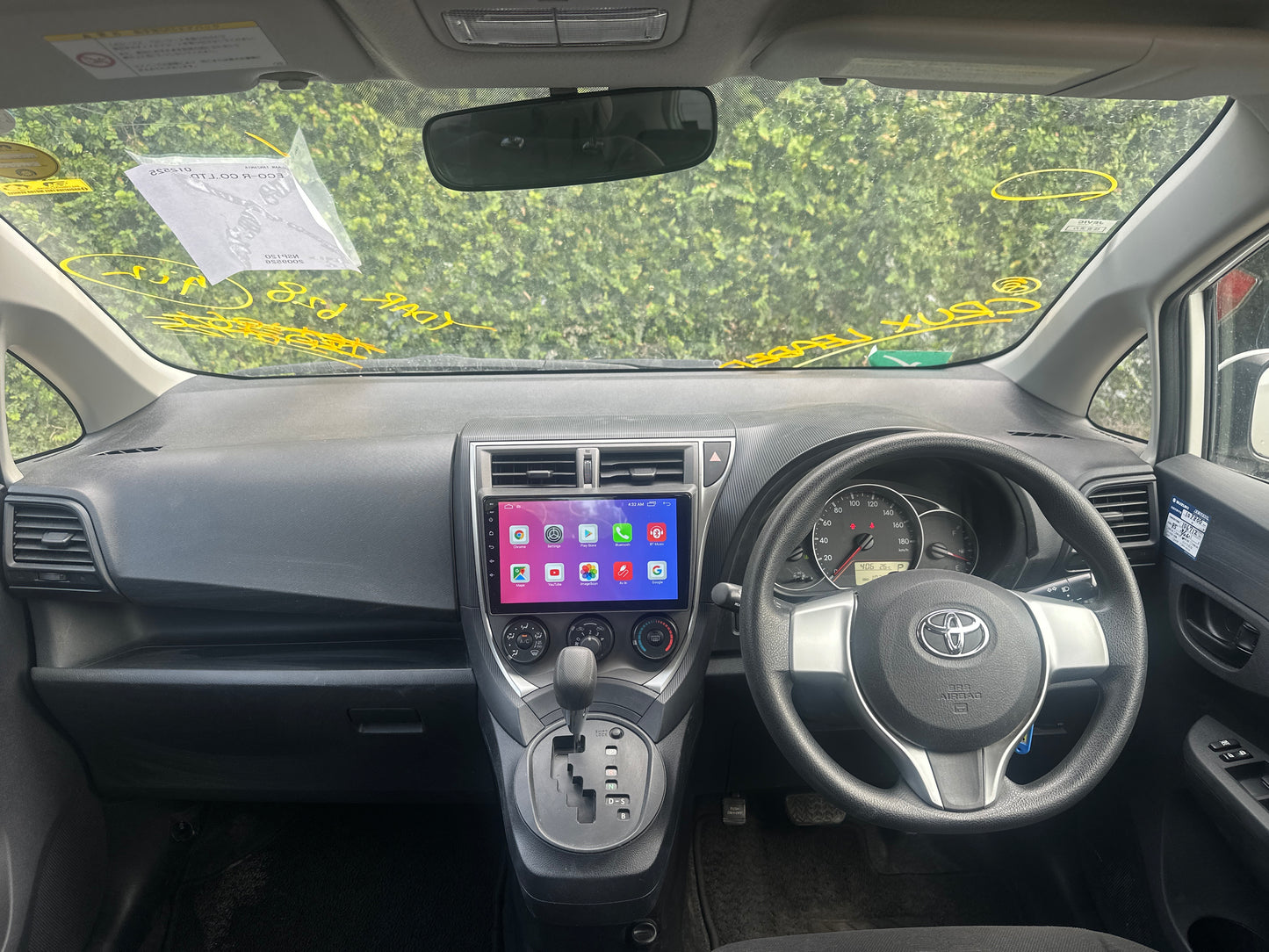 565. Toyota Ractis X 2011