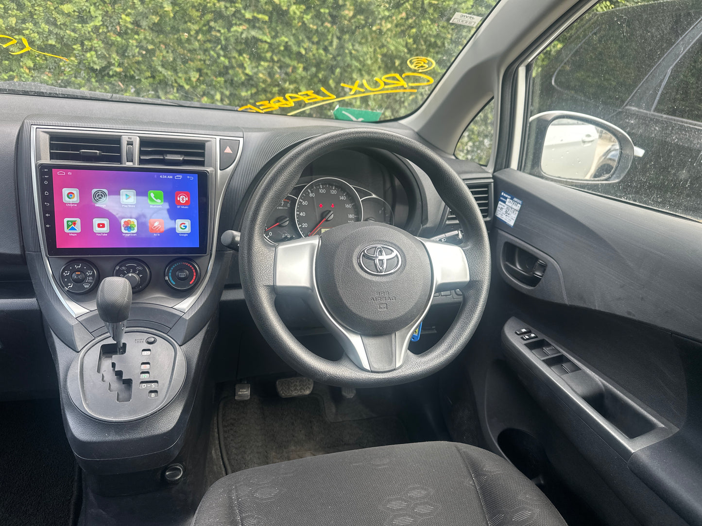 565. Toyota Ractis X 2011