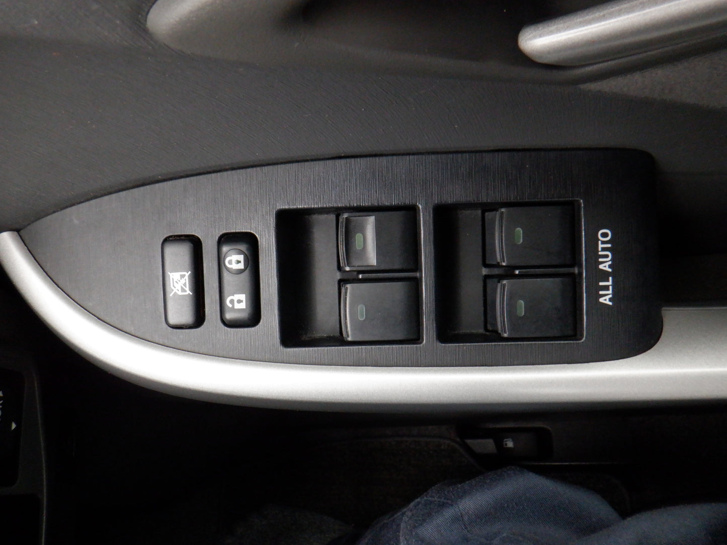 868 TOYOTA PRIUS S 2010 ZVW30-0228139