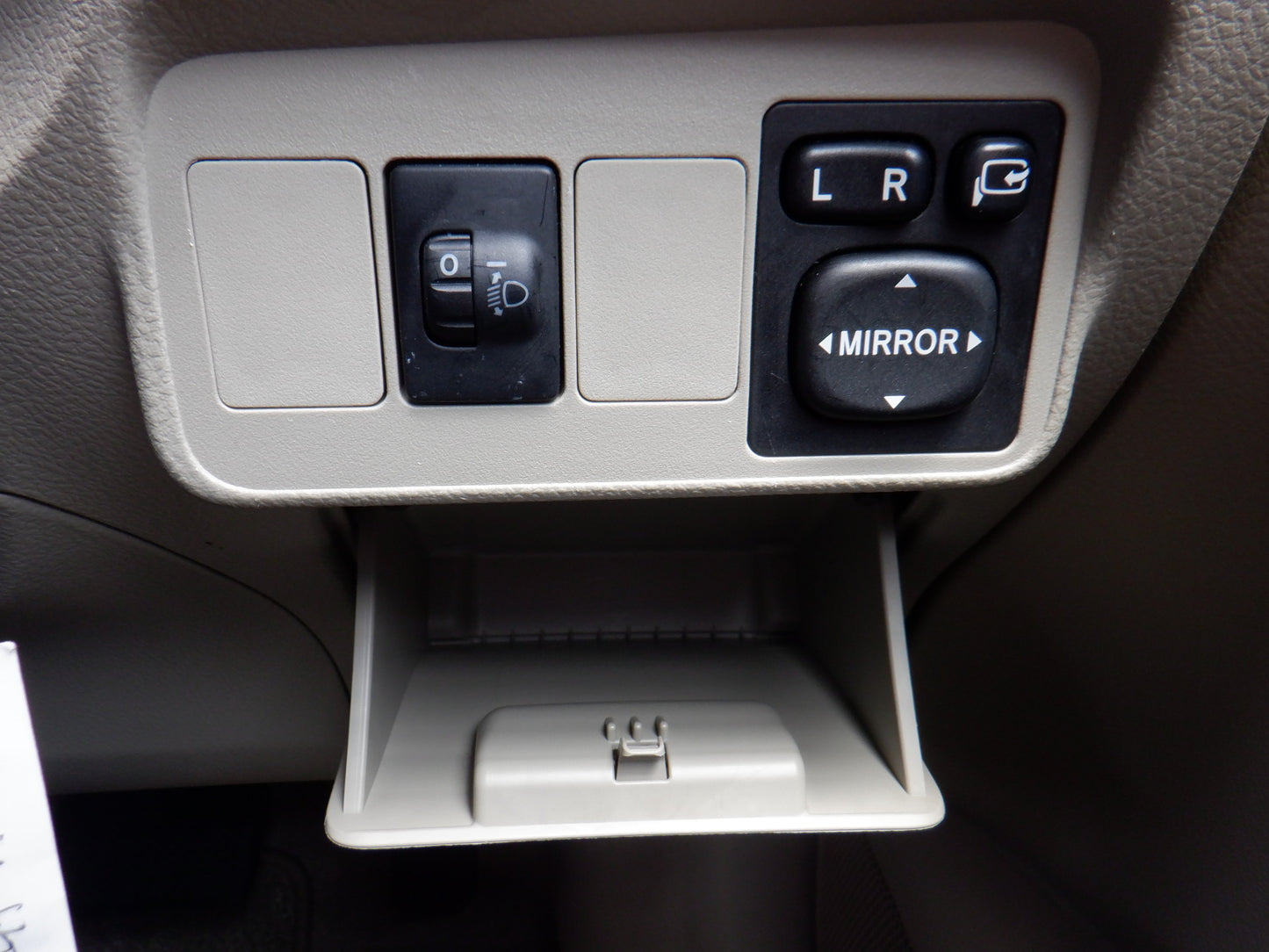 835 TOYOTA COROLLA AXIO G 2010 ,Milage: 47,000 Km