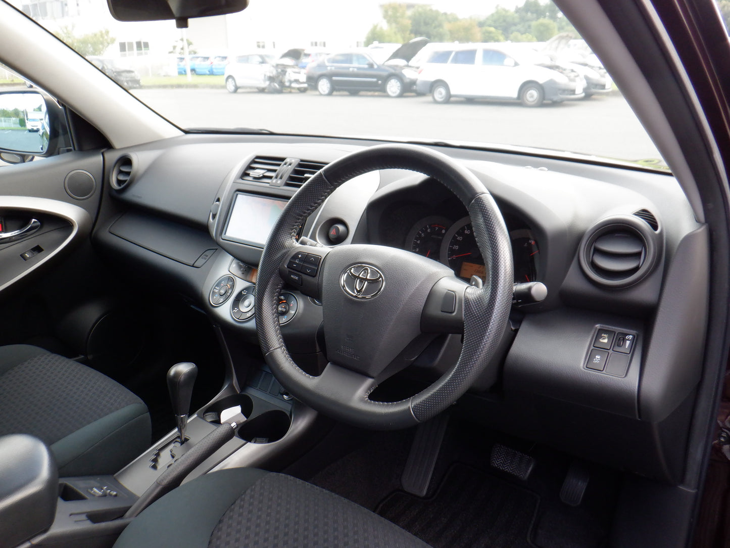 846 TOYOTA VANGUARD 240S 2010 / Milage: 13,700 Km