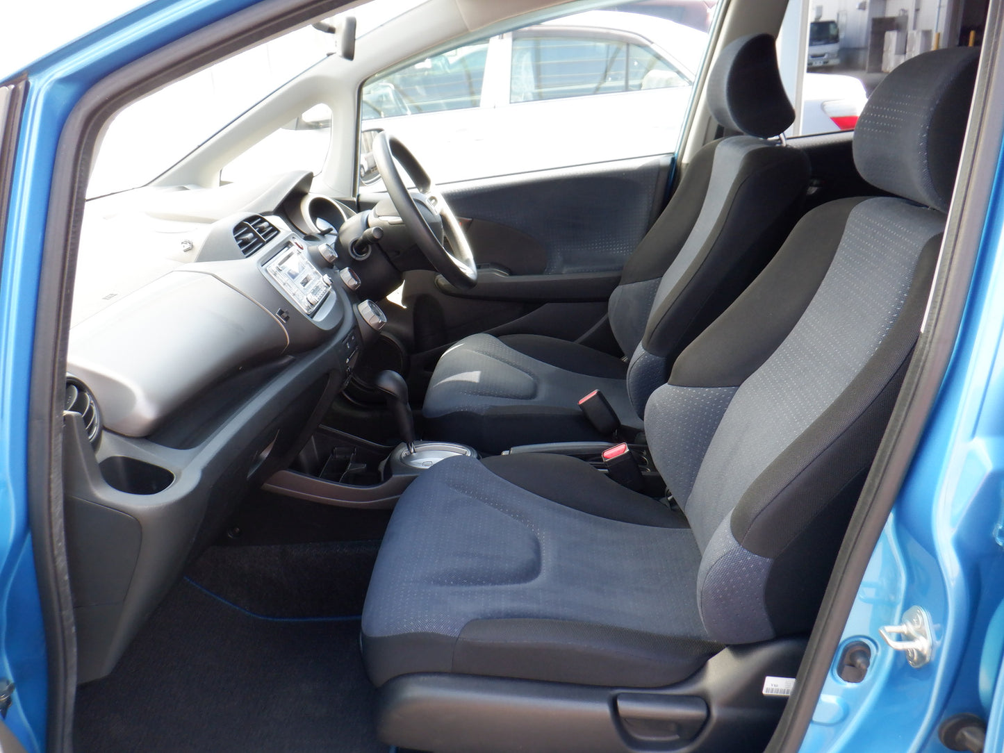 866 HONDA FIT G 2010 GE6-1423611