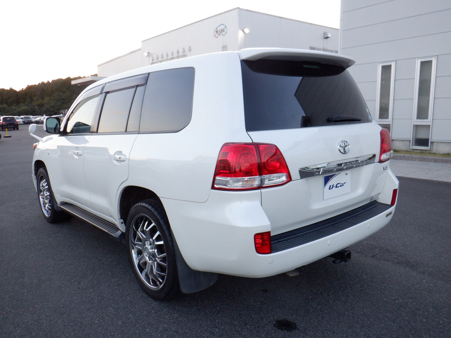 841 TOYOTA LAND CRUISER AX 2008 / Milage: 88,500Km