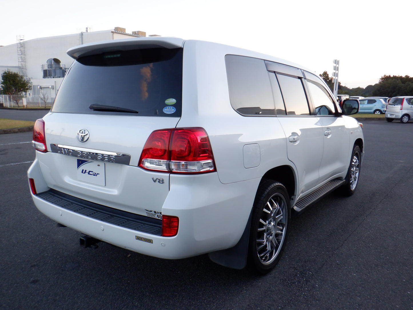 841 TOYOTA LAND CRUISER AX 2008 / Milage: 88,500Km