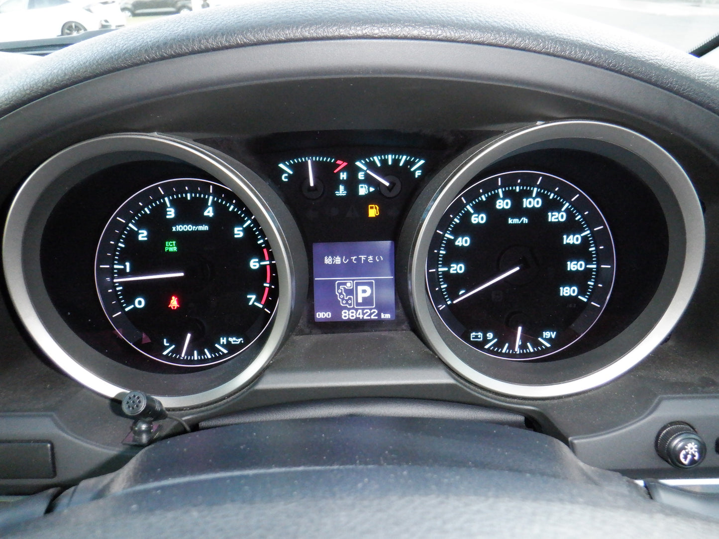 841 TOYOTA LAND CRUISER AX 2008 / Milage: 88,500Km