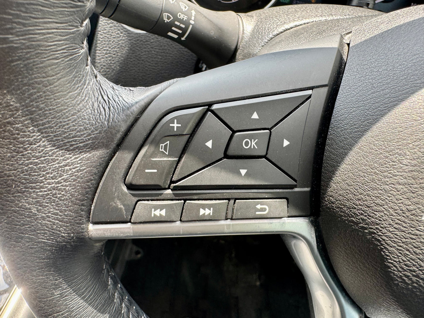 633. Nissan X-Trail 20X 2017