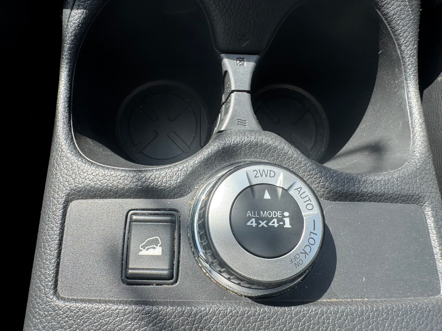 635. Nissan X-Trail 20X 2017