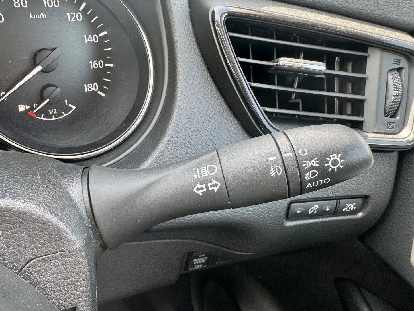 635. Nissan X-Trail 20X 2017