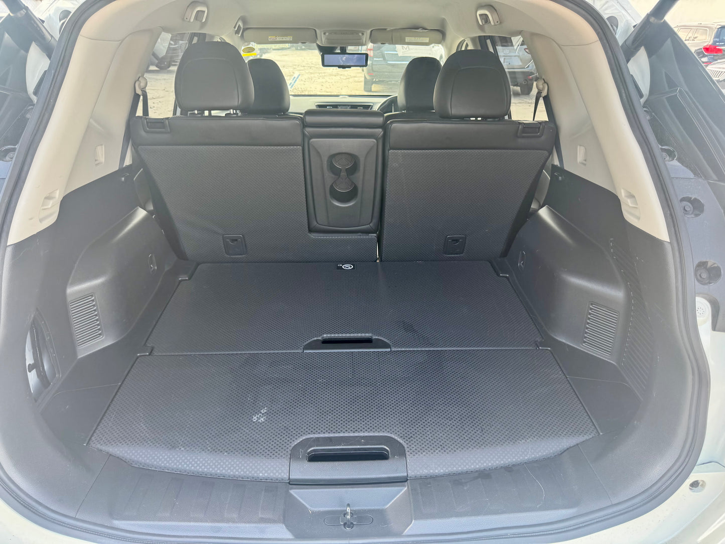 635. Nissan X-Trail 20X 2017