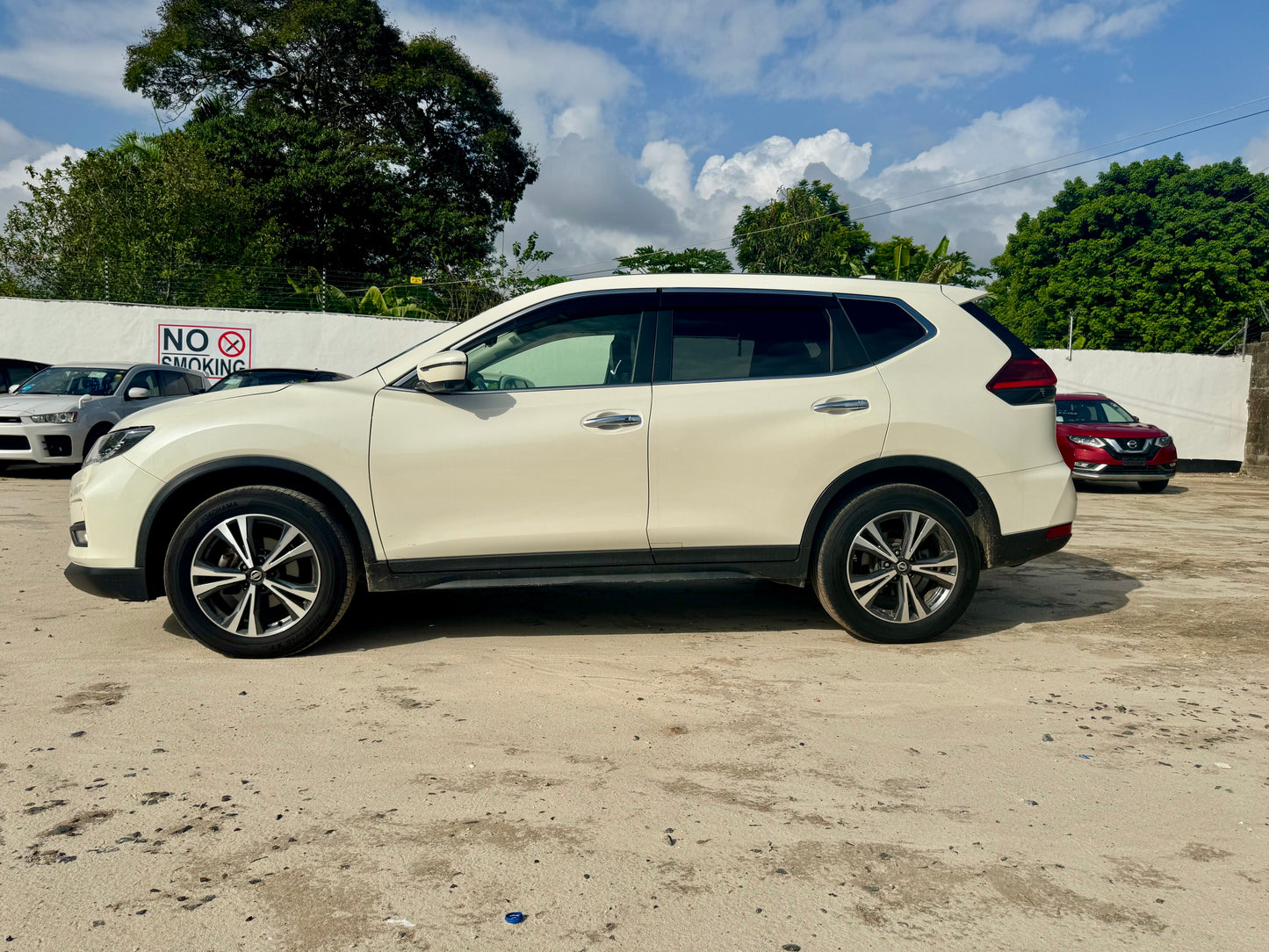 635. Nissan X-Trail 20X 2017