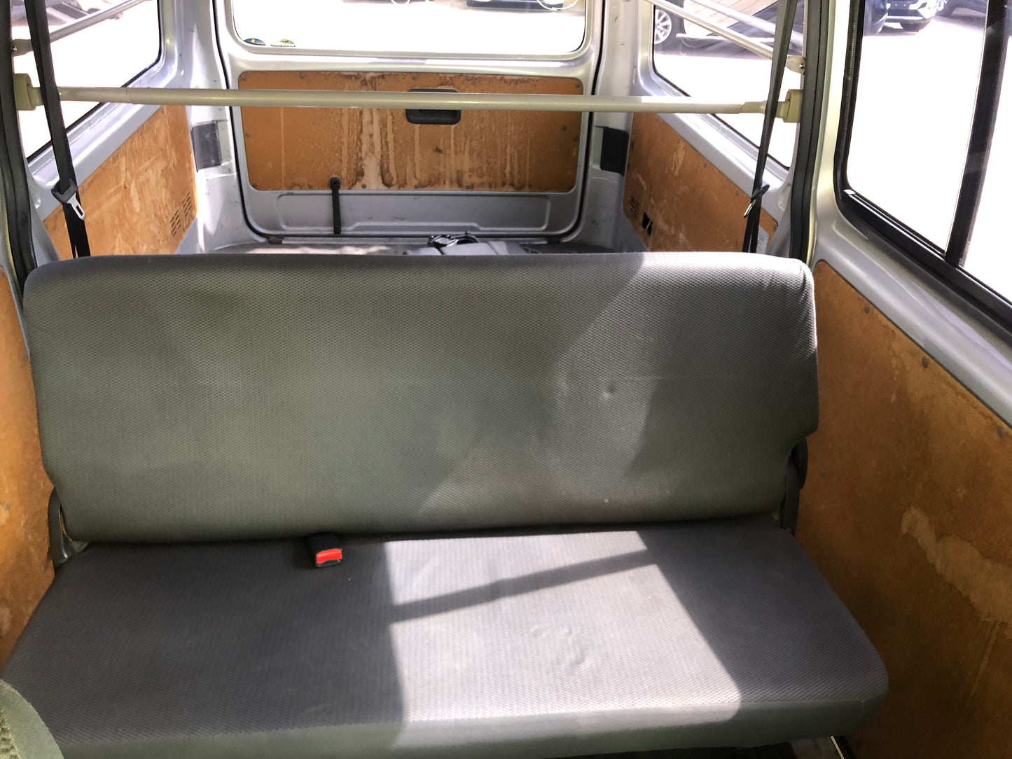 715 TOYOTA HIACE DX 2013