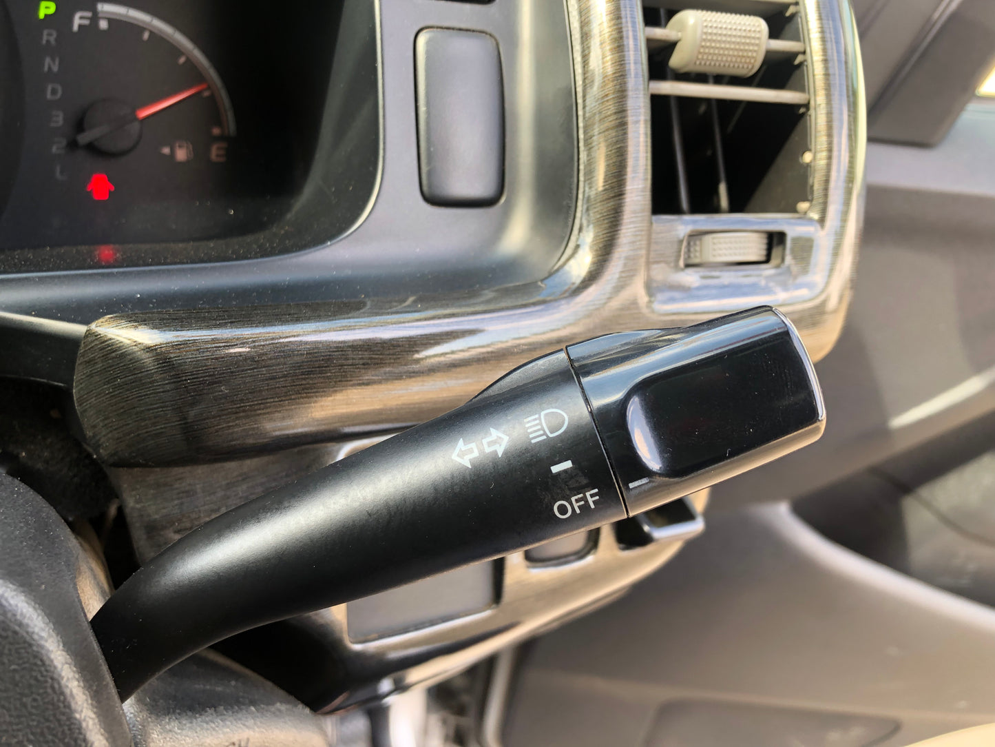 715 TOYOTA HIACE DX 2013